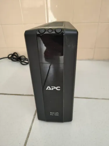 Nobreak APC UPS PRO1000