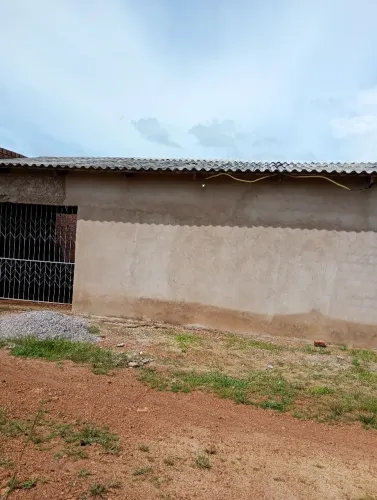 Casa venda por 150 mil com de lazer dois quartos e sala cozinha  poco artesiano 