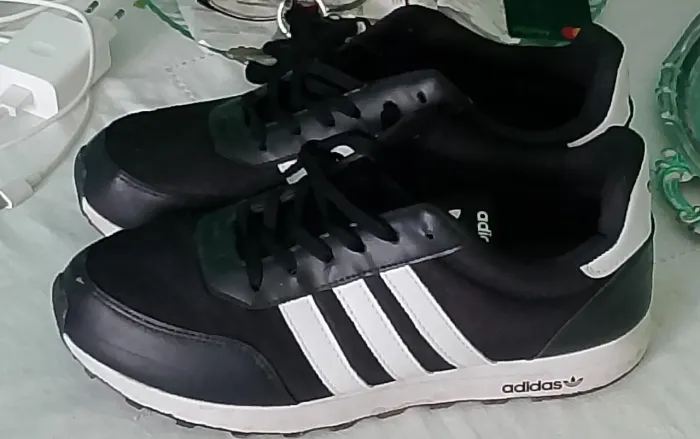 Vendo sapato Adidas preto