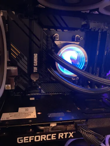 PC GAMER RYZEN 5 / RTX 3050 8GB / 32GB RAM