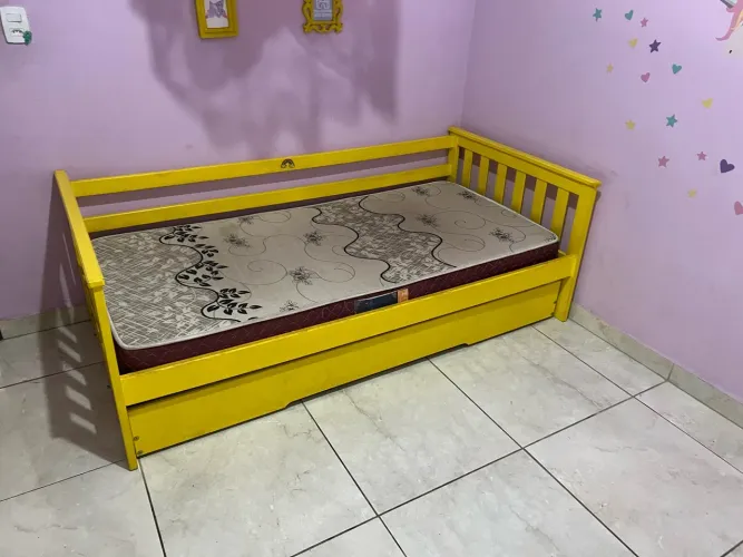 Bicama infantil com um colchão