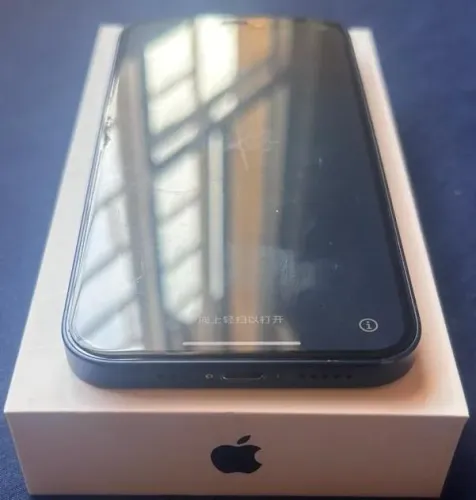 O iPhone 12 de 64GB cor Azul na caixa 6,1 Pol 