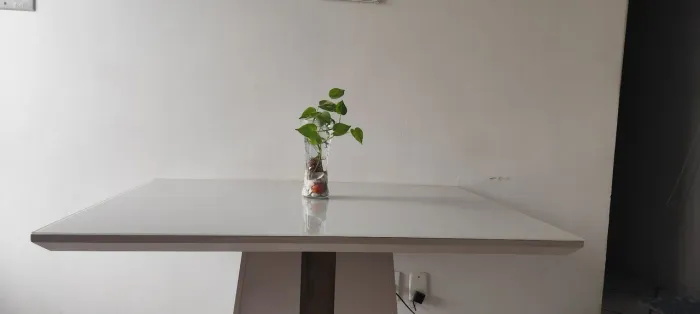 Mesa de Jantar com Tampo de Vidro