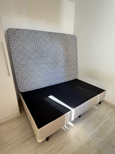 Cama Box Casal + Colchão - R$ 400 (Para desocupar espaço urgente!)