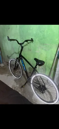 Vendo bicicleta gts aro 29, pra conserto, por 700 aceito ofertas