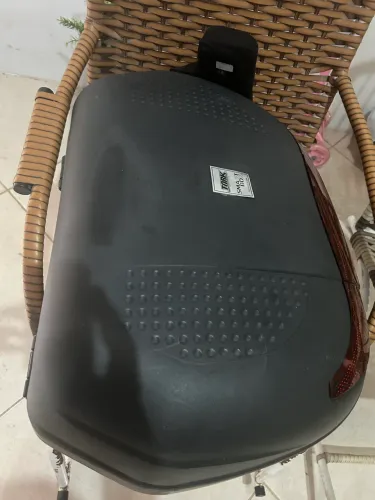 Baú de moto 45L com suporte incluso