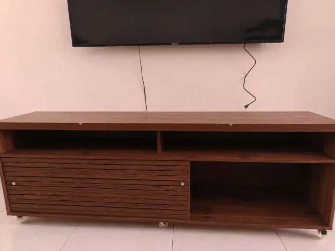 Vendo raque para sala usado em bom estado