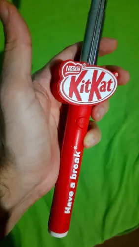 Selfie stick KitKat