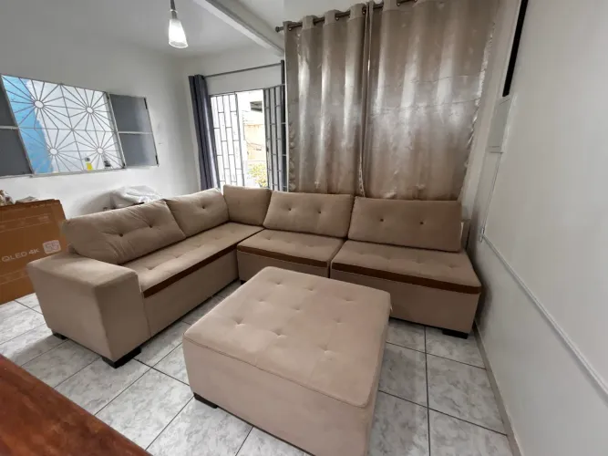 Sofá com puff e almofadas - GRANDE