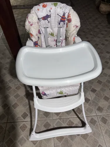 Cadeirão de bebê