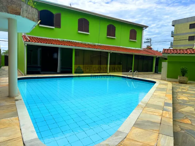 Sobrado de condomínio com piscina frente mar na Praia do Indaiá, Caraguatatuba-SP!