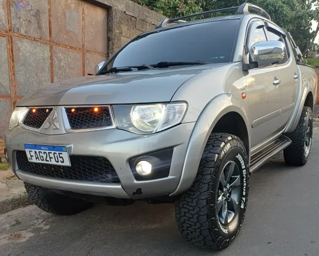 Mitsubishi L200 Triton HPE 3.2 CD TB Int.diesel AUT 2012