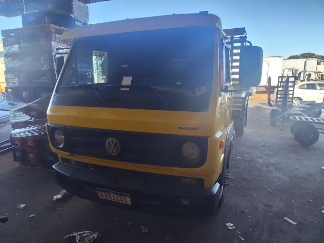 Vendo caminhão modelo 10.160 valor 210 mil reais