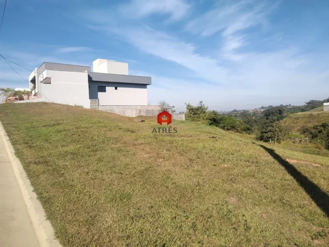 Lote 360m² à Venda no Jardins Bolonha - Pronto para Construir