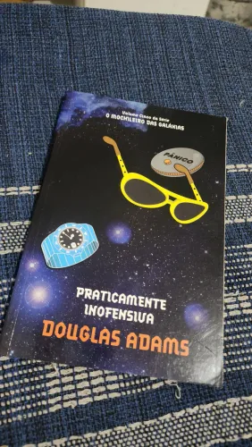 Praticamente inofensiva - guia do mochileiro das galáxias
