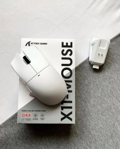 Mouse Gamer Wireless Attack Shark X11 - RGB + Dock de Recarga