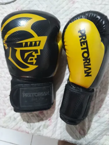 Luvas de boxe/muay thai 12oz Pretorian Blackline amarelo