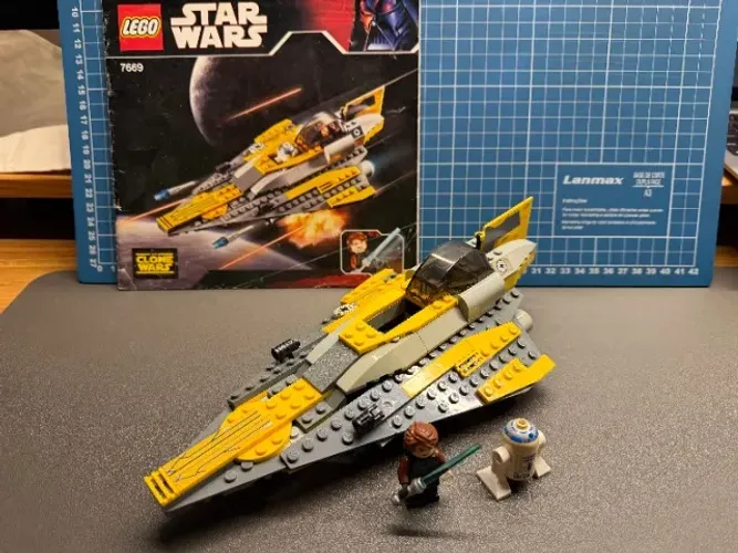 7669 - LEGO Star Wars Anakin's Jedi Starfighter