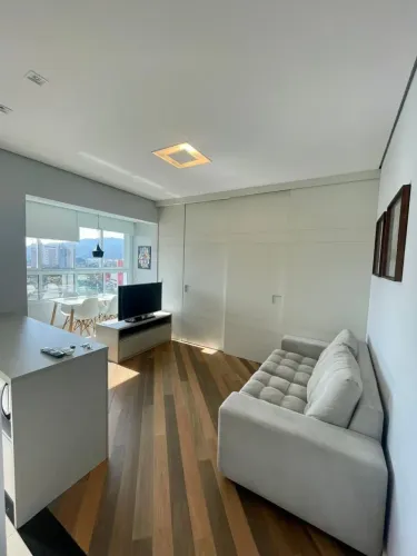 Apartamento para venda mobiliado com piscina