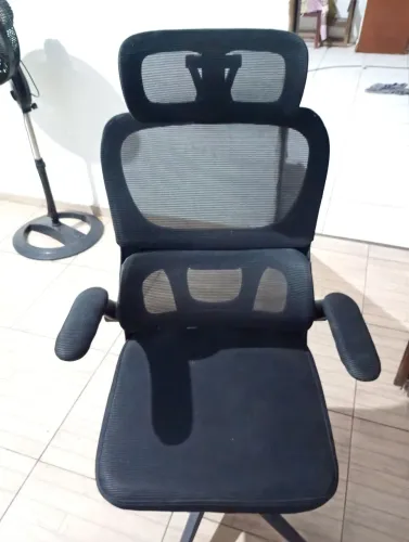 Cadeira semi nova