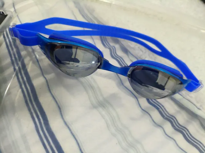 Oculos de natação infantil