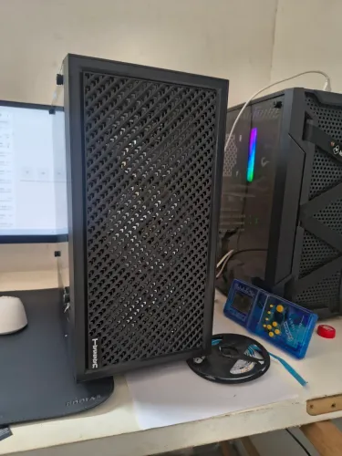 Gabinete gamer tessen