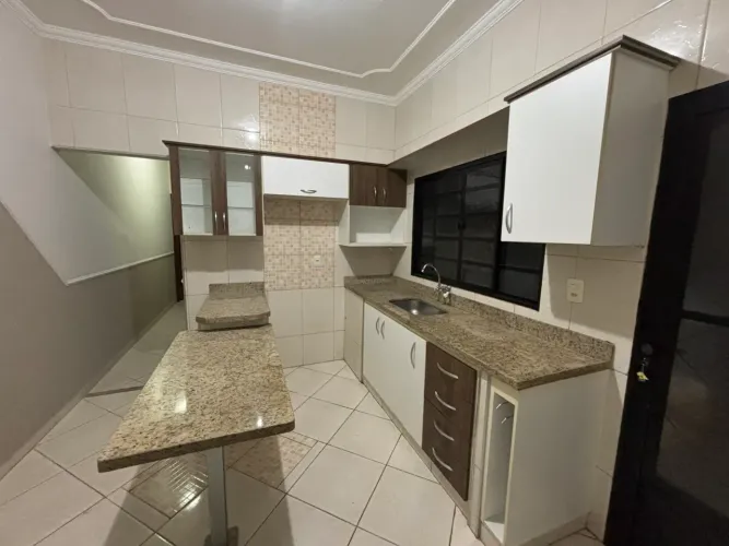 Casa no Jardim Luiza, 98 m² construção, 2 quartos