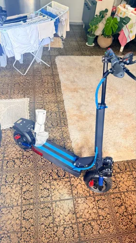 Patinete elétrico 500w com chave e banco e Bluetooth menos de 1 km rodado