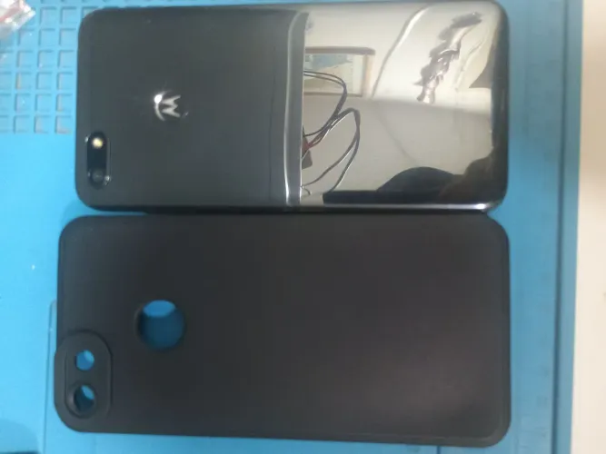 Motorola E6 play