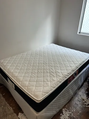 CAMA CASAL com COLCHÃO DE MOLAS