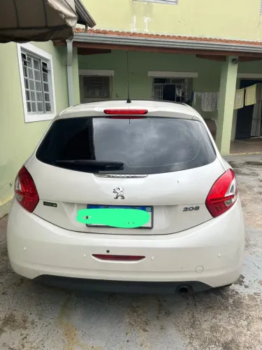 Peugeot 208 Allure 1.5 Flex 8V 5P 2015