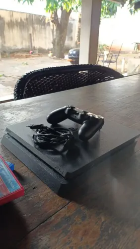 PS4 SLIM 1TB