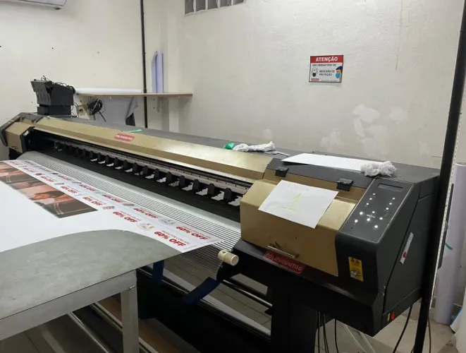 Impressora Uv de 2.2 m de impressão com uma cabeça dx5