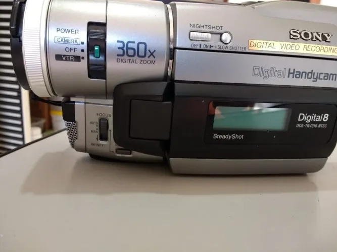Filmadora Sony 360X, usada poucas vezes