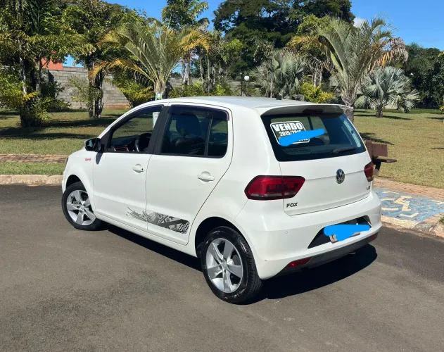 Volkswagen Fox Rock IN RIO 1.6 MI Total Flex 8V 5P 2016