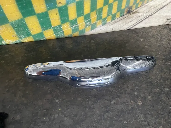 Moldura da mala cromada fiat 500