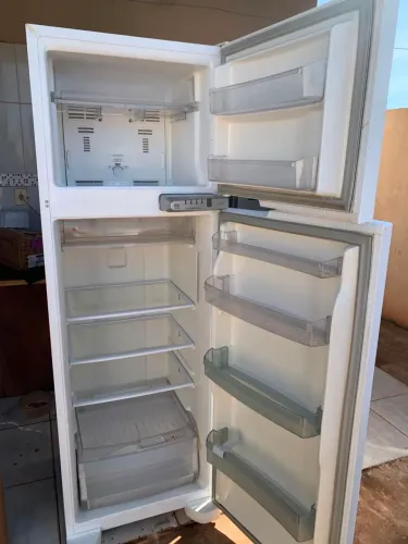 Vendo Geladeira Brastemp frosfree