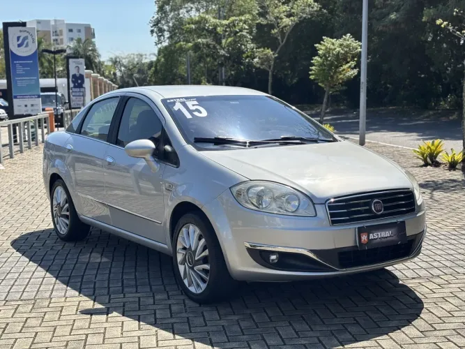 Fiat Linea Absolute 1.9/1.8 Flex Dualogic 4P 2015