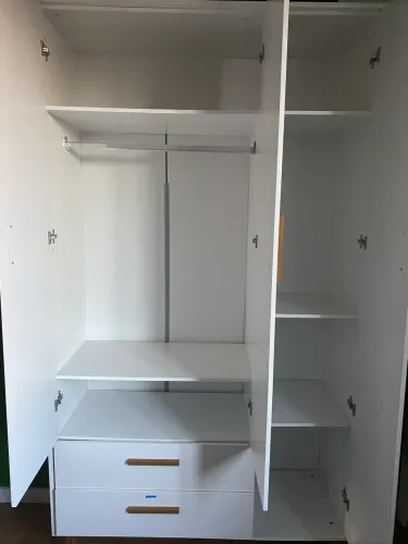 Guarda-roupa infantil