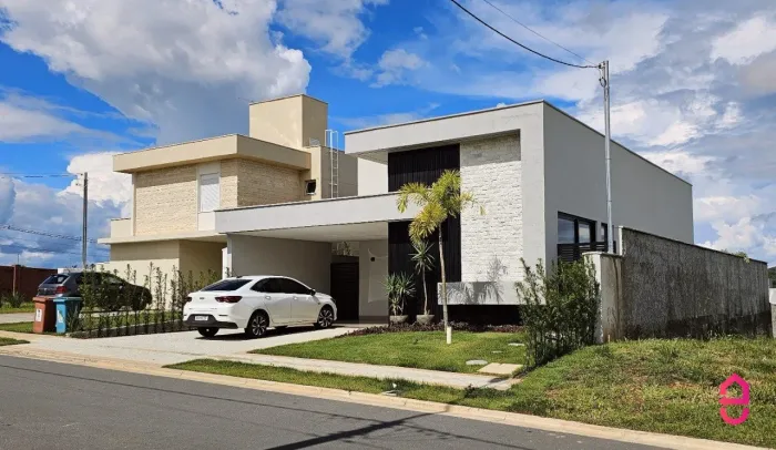 Jardins Nápoles - 195m² (03 Suíte) em Senador Canedo - GO