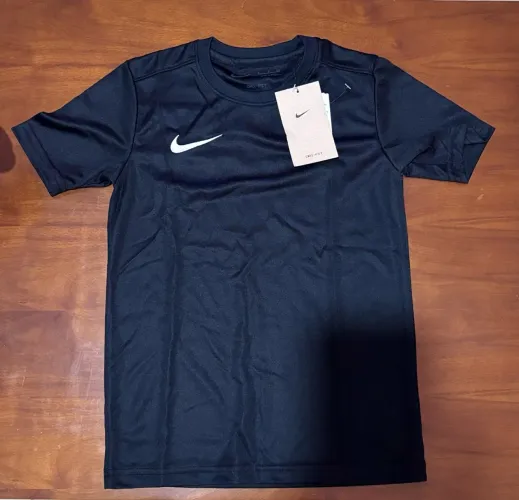 VENDO BLUSA DA NIKE TAMANHO P INFANTIL ORIGINAL!