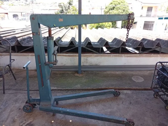 Guincho hidráulico tipo girafa para motor - até 1/2 Ton - Oficina