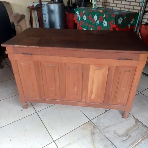 Bau de madeira maciça 1.20mts de comprimento e 0,75 de altura