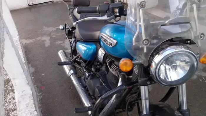 Royal Enfield Meteor 350 Supernova Azul