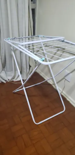 Varal de chão com abas retrátil 