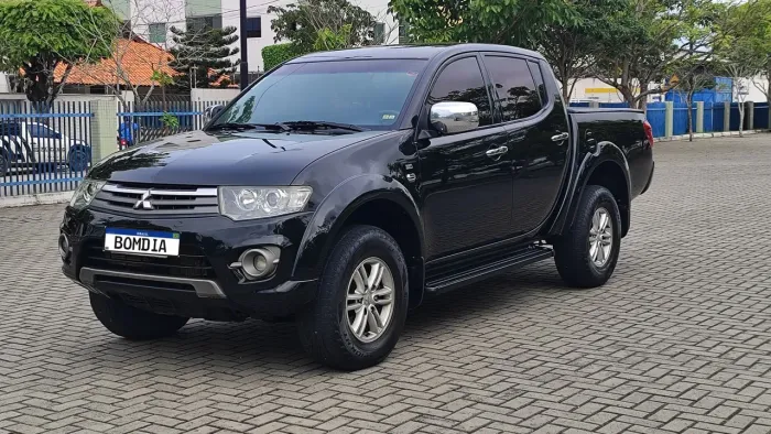 Mitsubishi L200 Triton HPE 3.2 CD TB Int.diesel AUT 2015