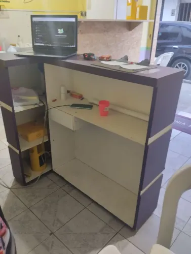 VENDE-SE BALCÃO DE ATENDIMENTO 