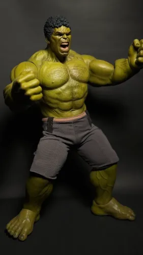 HOT TOYS HULK 1/6
