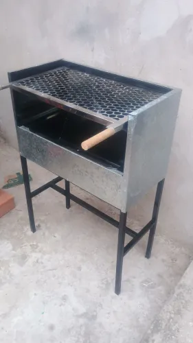 Churrasqueira com grelha de inox