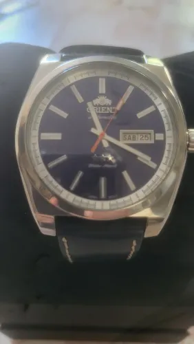 Relógio oriente automático usado apenas algumas vezes na caixa em excelente estado 44 mm